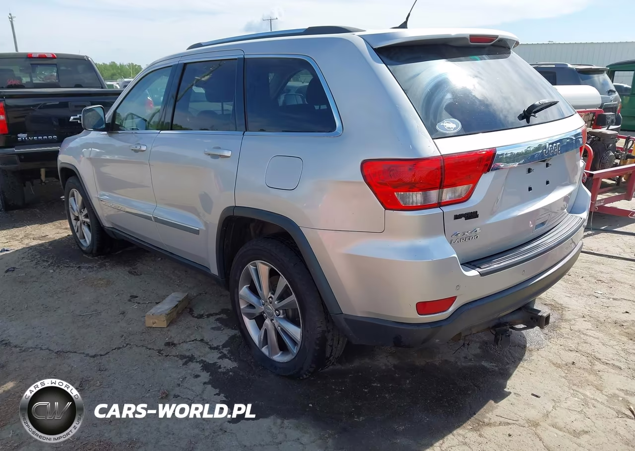 2013 Jeep Grand Cherokee Laredo VIN:1C4RJFAG2DC539095 - 3