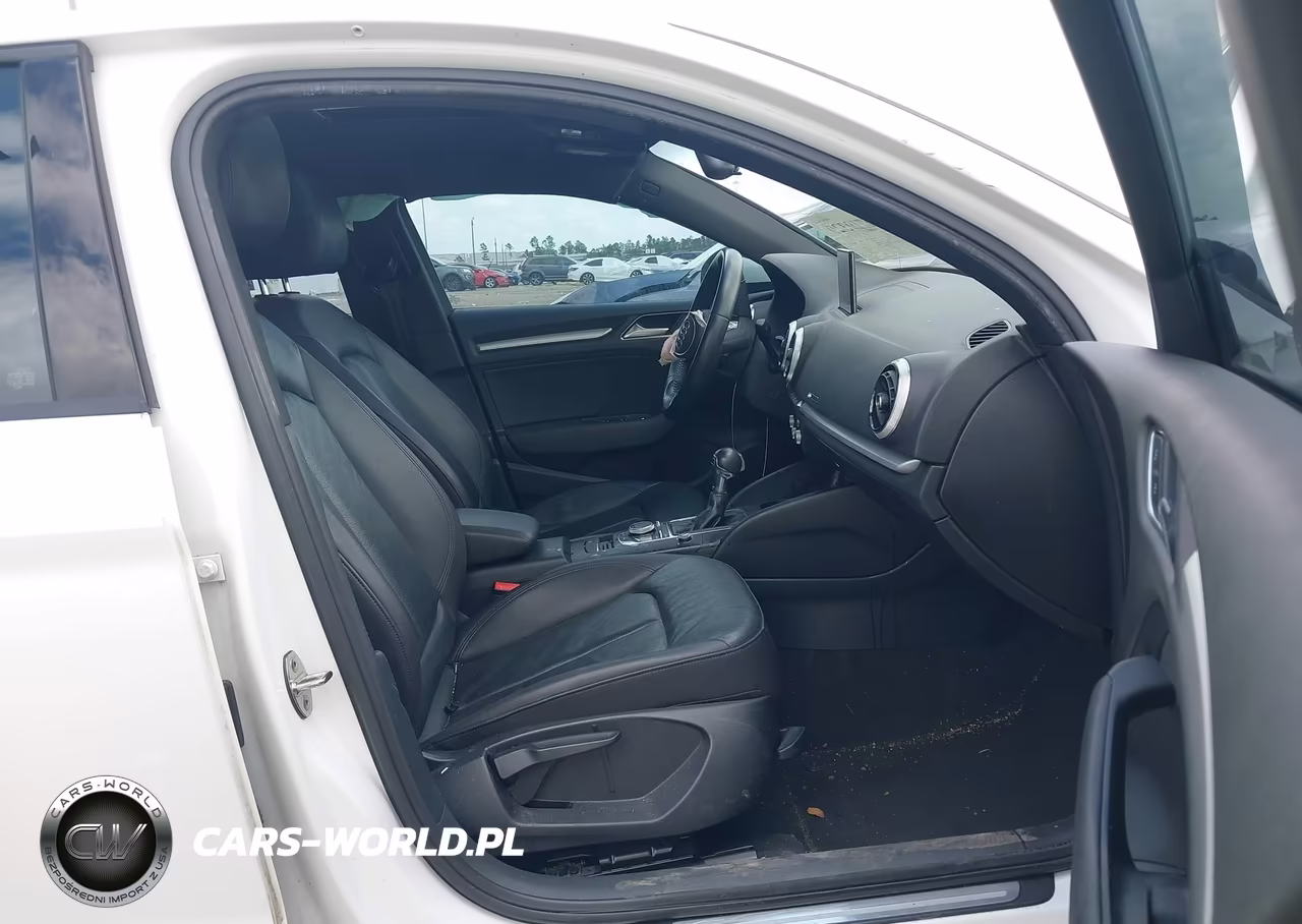 2018 Audi A3 2.0T Premium-2.0T Tech Premium VIN:WAUAUGFF7J1010885 - 5