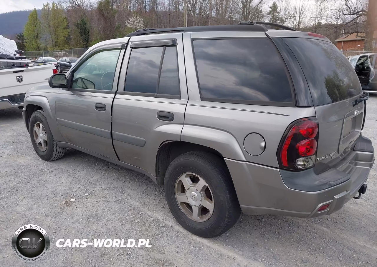 2005 Chevrolet Trailblazer Ls VIN:1GNDT13S752106332 - 3