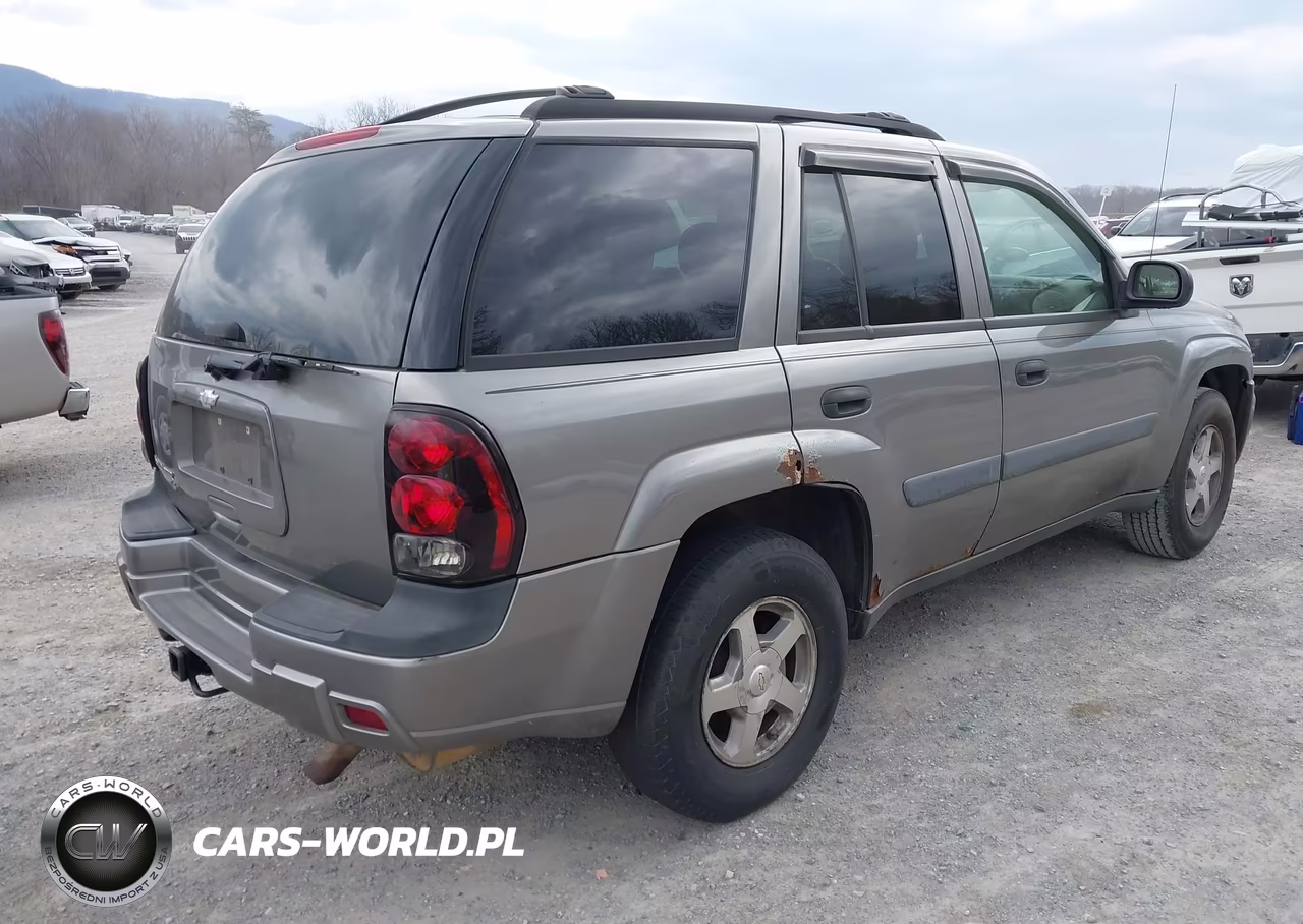 2005 Chevrolet Trailblazer Ls VIN:1GNDT13S752106332 - 4