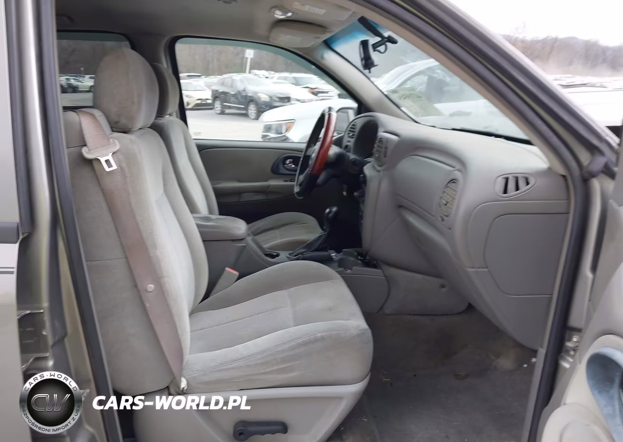 2005 Chevrolet Trailblazer Ls VIN:1GNDT13S752106332 - 5