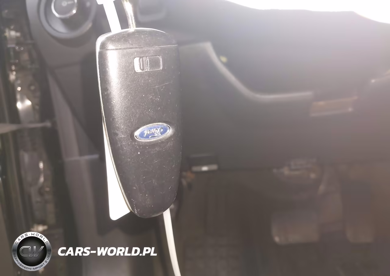 2015 Ford Taurus Limited VIN:1FAHP2F88FG106371 - 11
