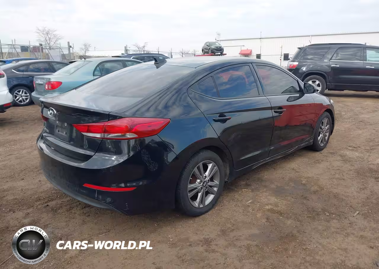 2017 Hyundai Elantra Se VIN:5NPD84LF3HH069880 - 4