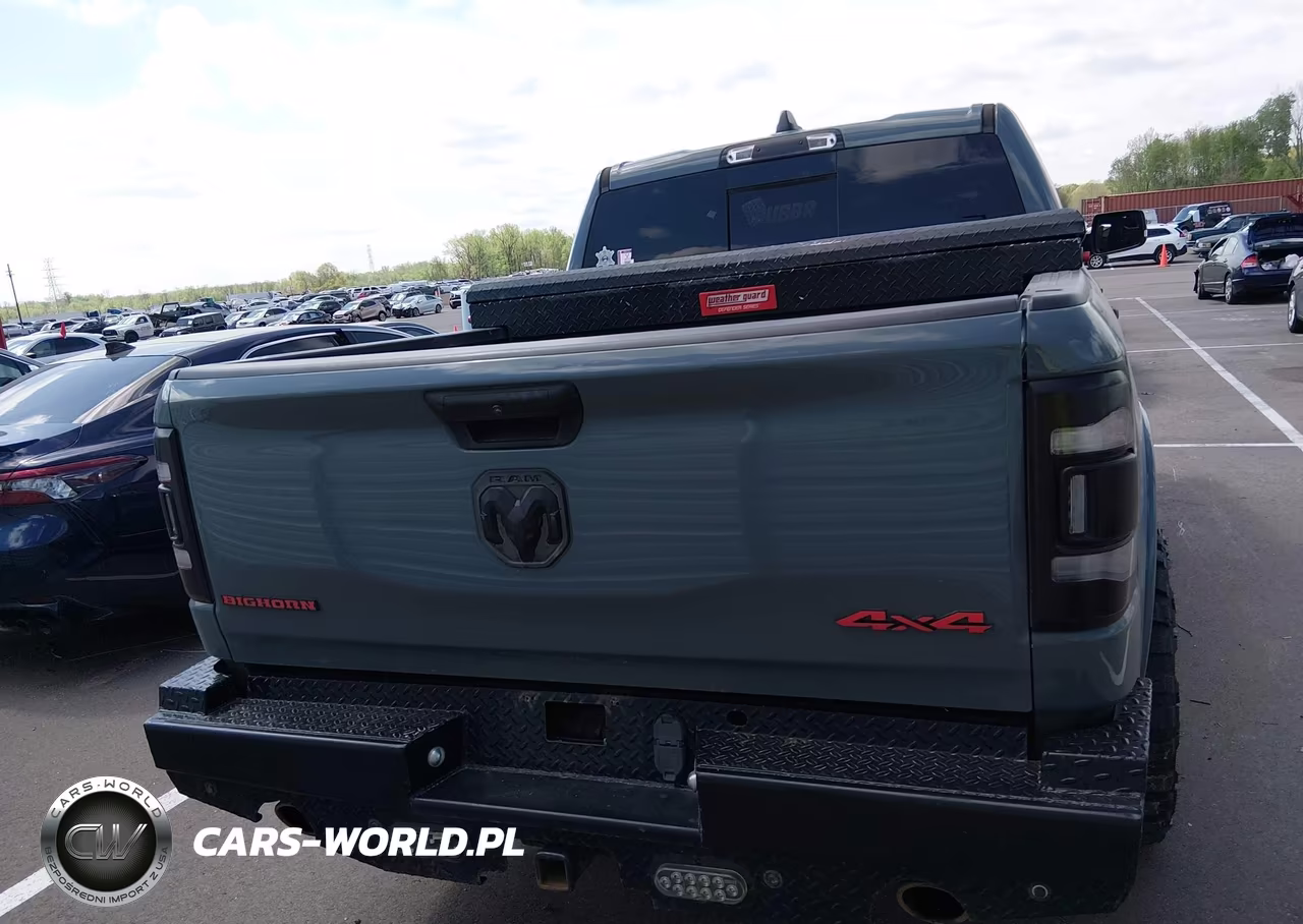 2021 Ram 1500 VIN:1C6SRFFT4MN597253 - 17