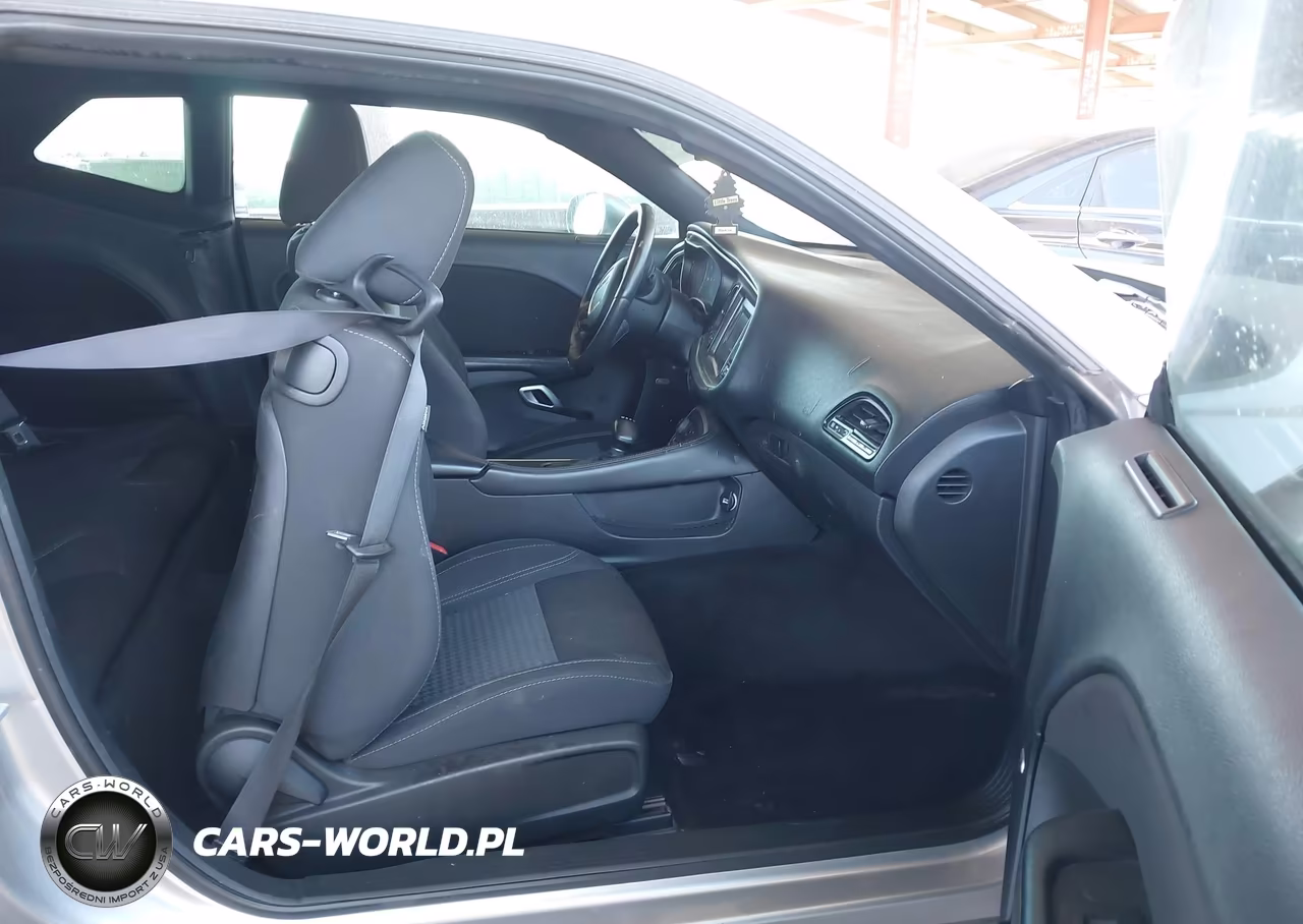 2016 Dodge Challenger Sxt VIN:2C3CDZAG0GH280062 - 5