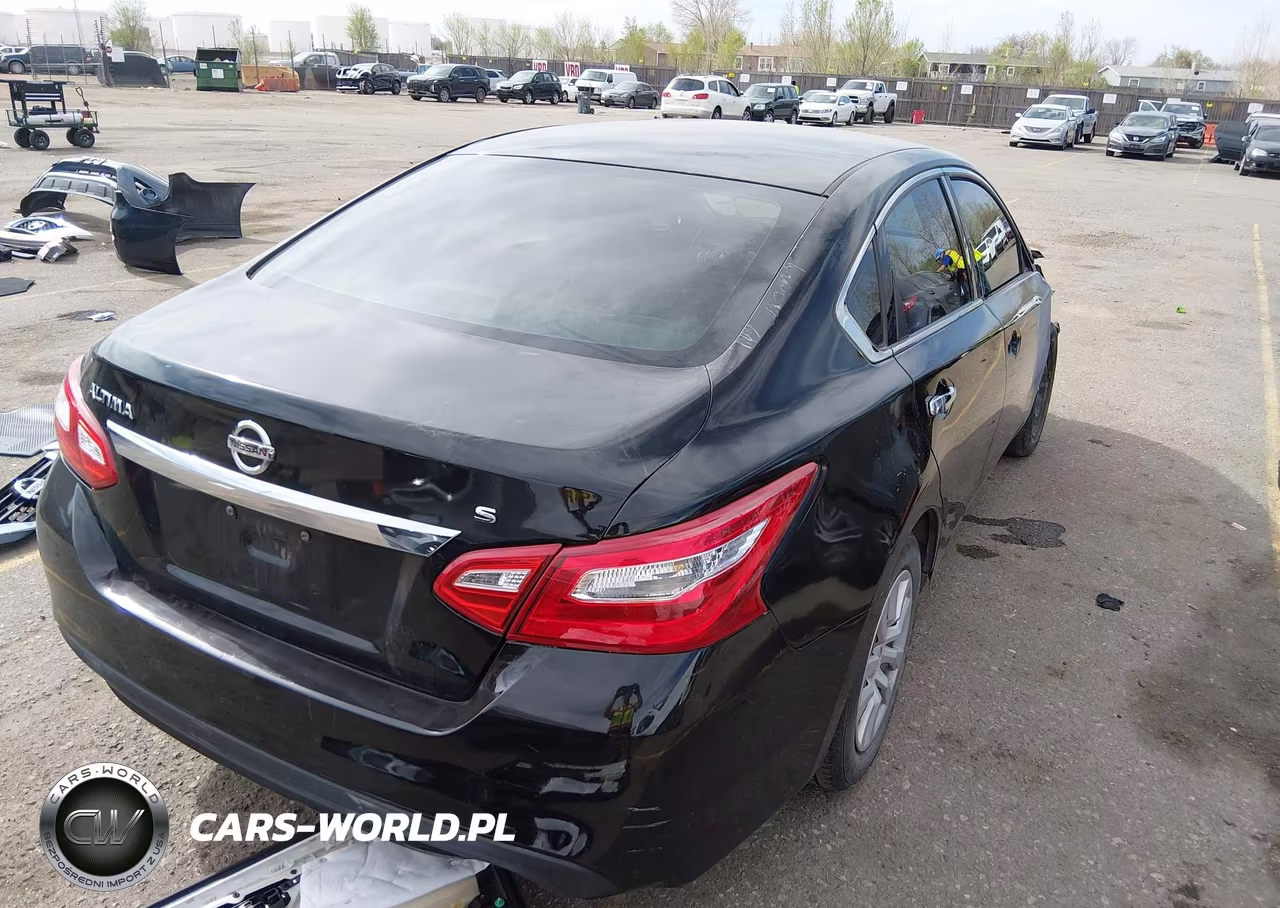 2017 Nissan Altima 2.5 S VIN:1N4AL3AP8HC940023 - 4