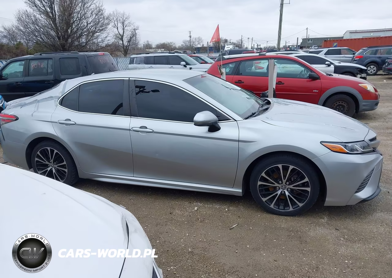2018 Toyota Camry Se VIN:JTNB11HK3J3029229 - 13