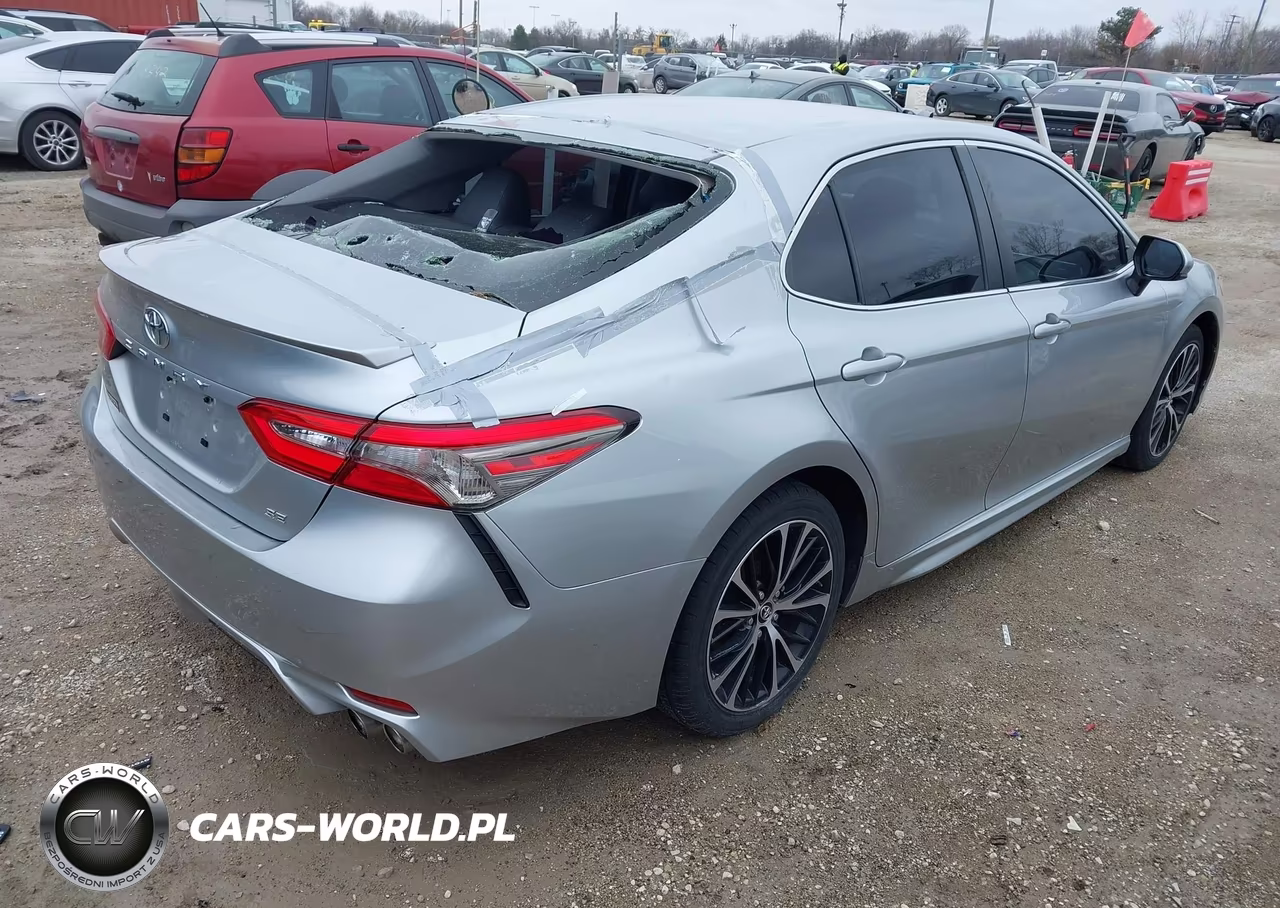 2018 Toyota Camry Se VIN:JTNB11HK3J3029229 - 4