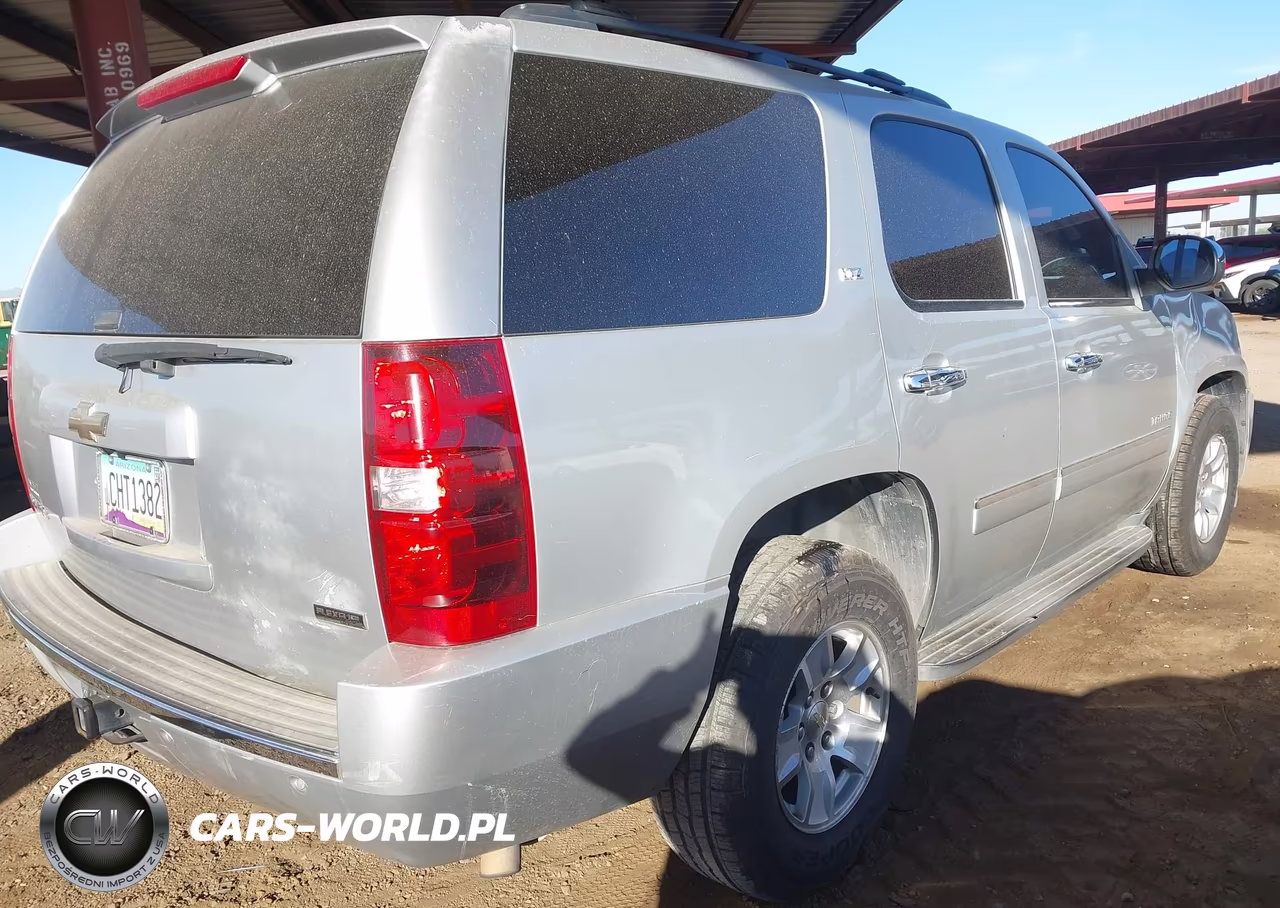2010 Chevrolet Tahoe Ltz VIN:1GNUCCE04AR223276 - 4