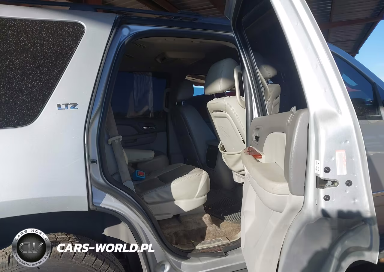 2010 Chevrolet Tahoe Ltz VIN:1GNUCCE04AR223276 - 8