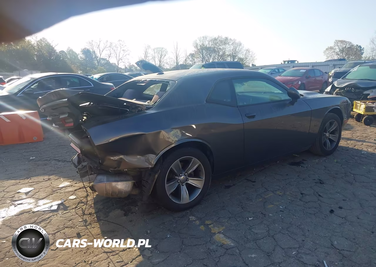 2019 Dodge Challenger Sxt VIN:2C3CDZAG2KH674011 - 4