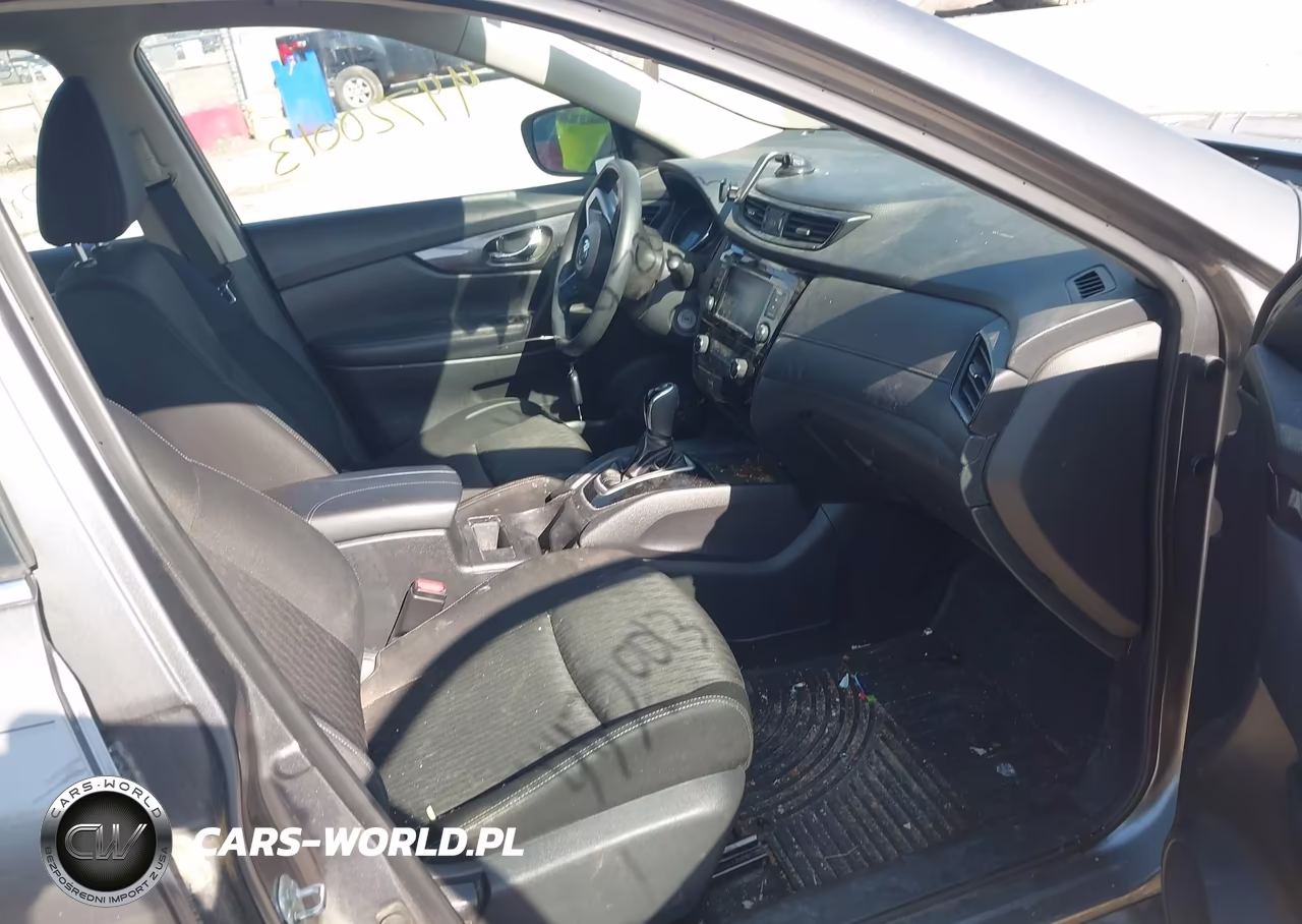 2018 Nissan Rogue S VIN:KNMAT2MT3JP576749 - 5