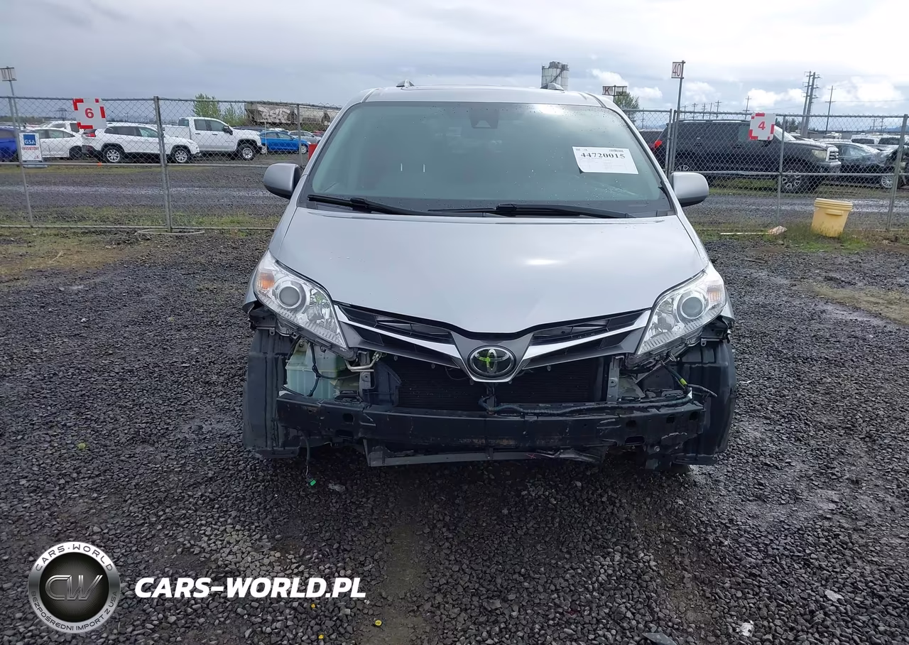 2018 Toyota Sienna Xle Premium 8 Passenger VIN:5TDYZ3DCXJS935684 - 13