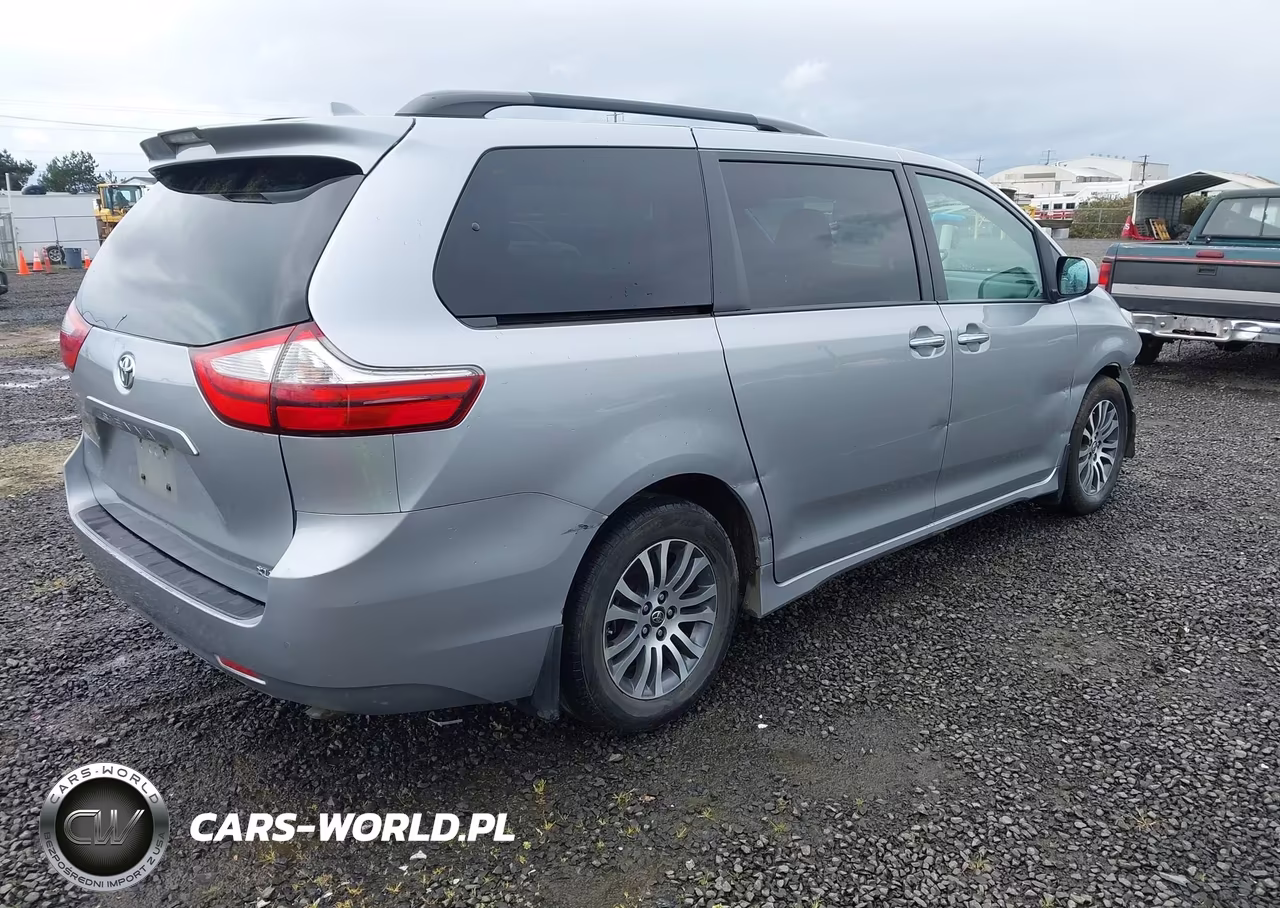 2018 Toyota Sienna Xle Premium 8 Passenger VIN:5TDYZ3DCXJS935684 - 4