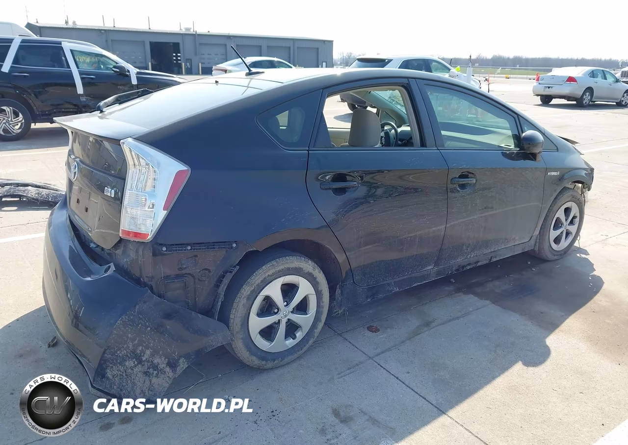 2011 Toyota Prius Two VIN:JTDKN3DU4B5315978 - 4