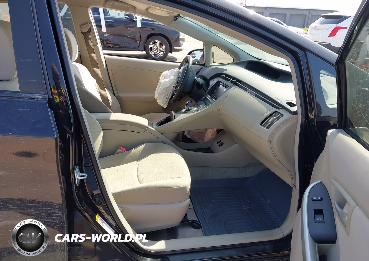 2011 Toyota Prius Two VIN:JTDKN3DU4B5315978 - 5