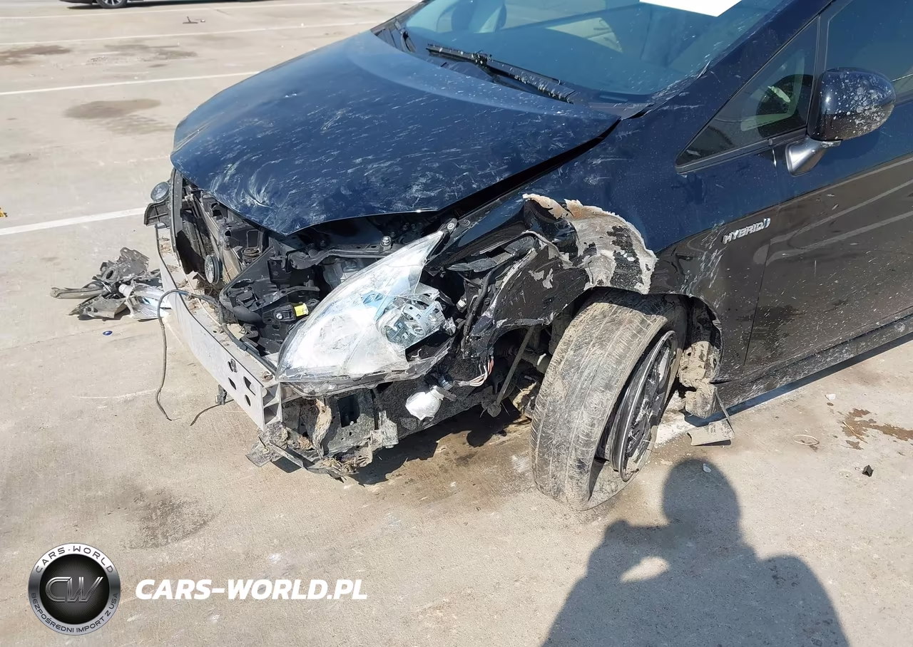 2011 Toyota Prius Two VIN:JTDKN3DU4B5315978 - 6