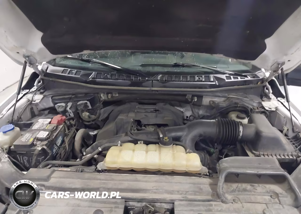 2018 Ford F-150 Xlt VIN:1FTEW1EPXJFC83022 - 10