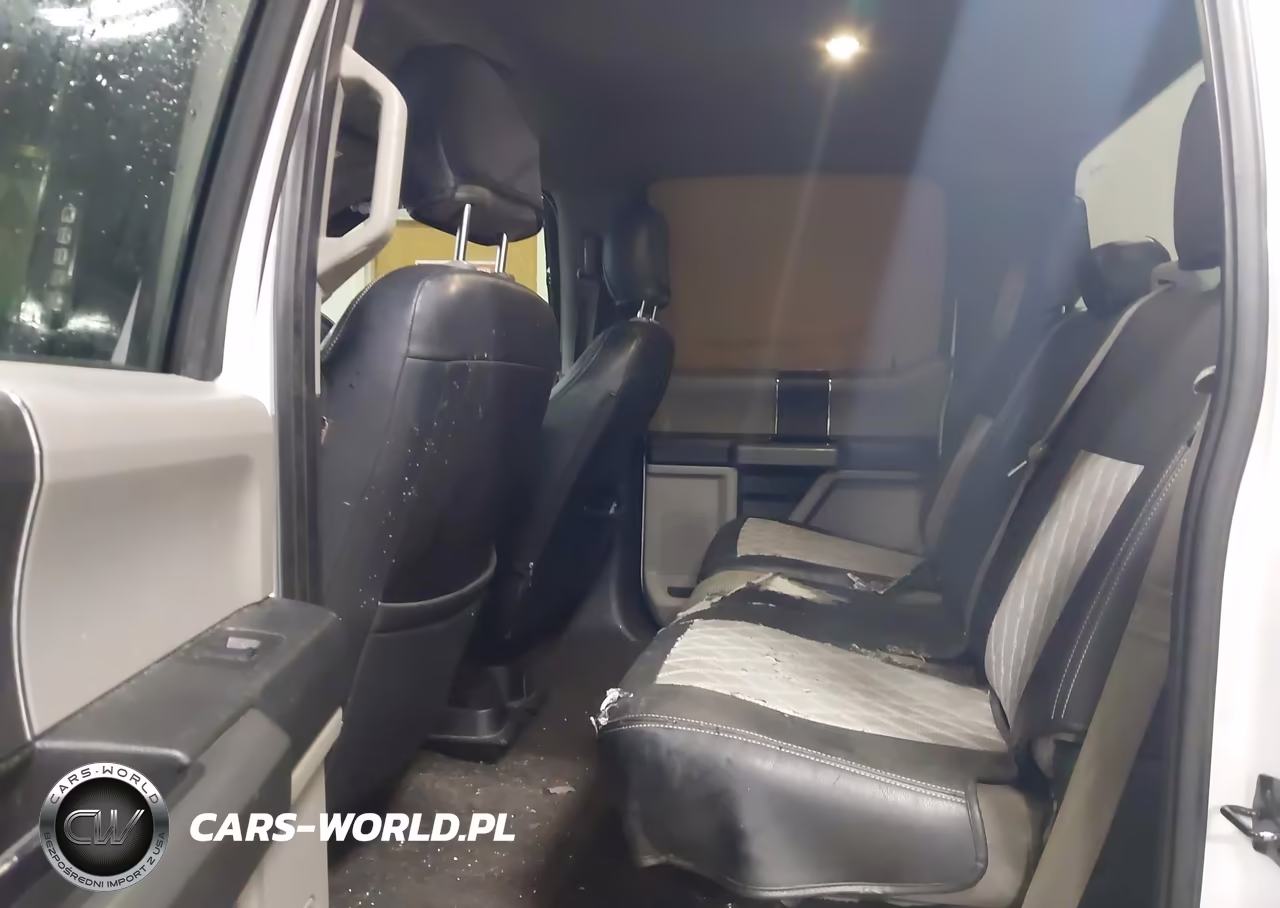 2018 Ford F-150 Xlt VIN:1FTEW1EPXJFC83022 - 8