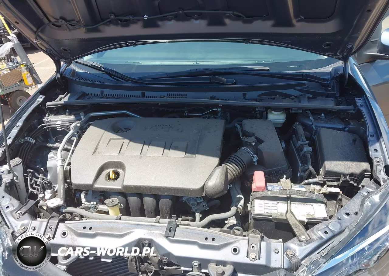 2018 Toyota Corolla Le VIN:5YFBURHE8JP738377 - 10