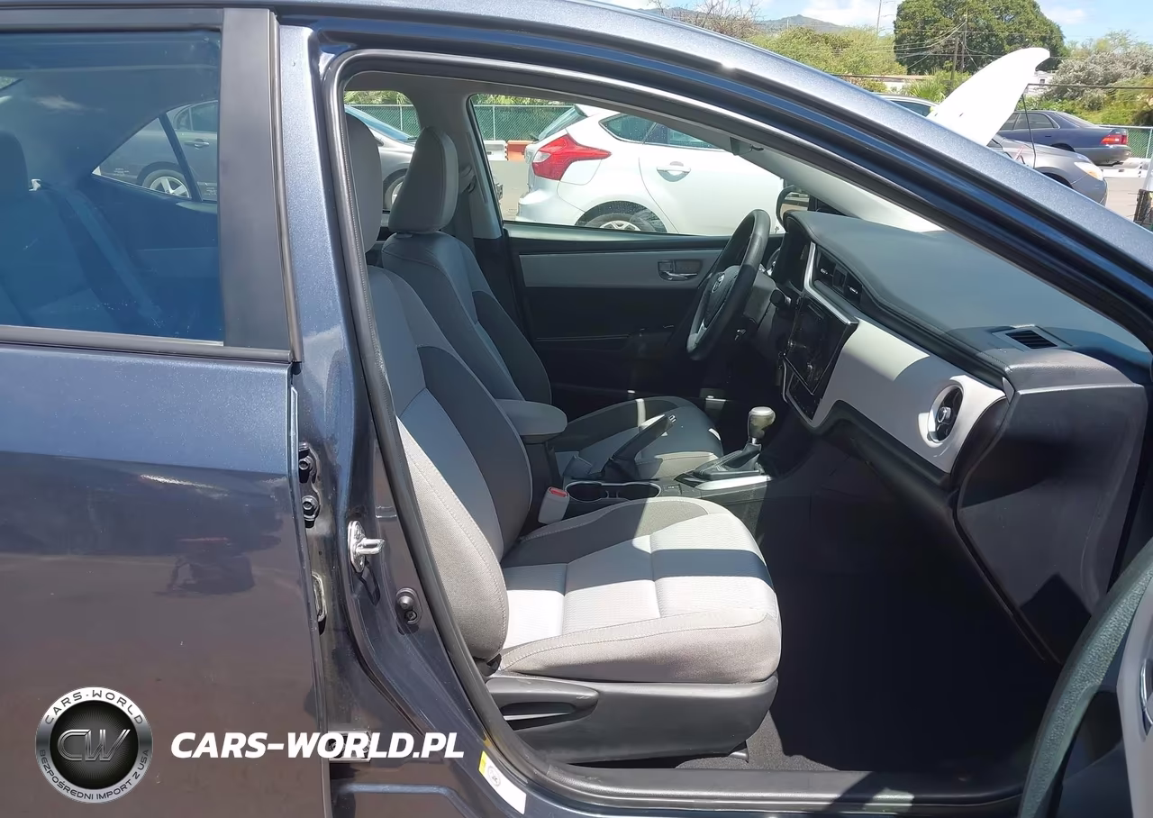 2018 Toyota Corolla Le VIN:5YFBURHE8JP738377 - 5