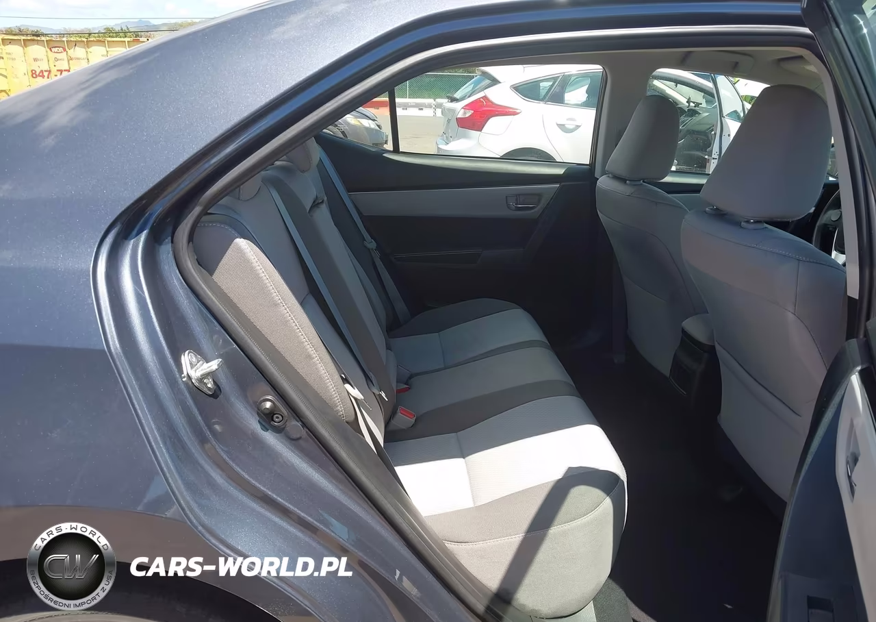 2018 Toyota Corolla Le VIN:5YFBURHE8JP738377 - 8