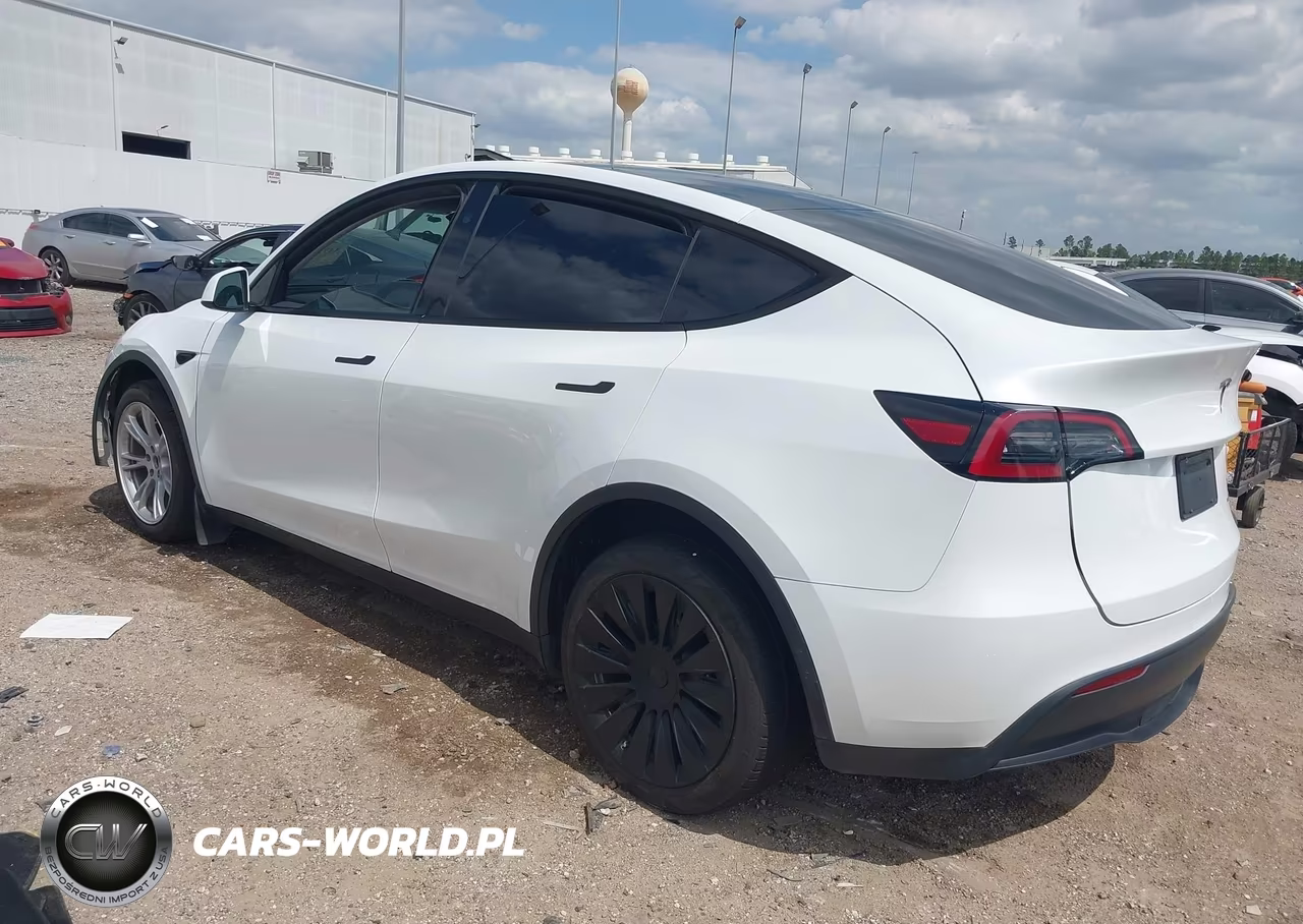 2023 Tesla Model Y Awd-Long Range Dual Motor All-Wheel Drive VIN:7SAYGDEE7PA149883 - 3