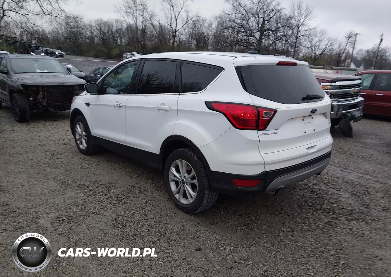2019 Ford Escape Se VIN:1FMCU0GD3KUC35686 - 3
