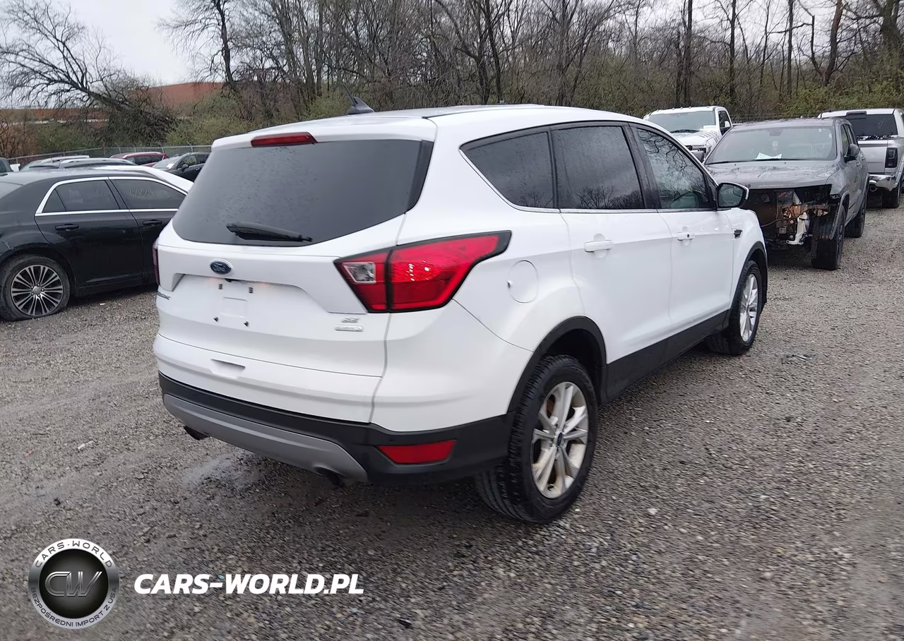 2019 Ford Escape Se VIN:1FMCU0GD3KUC35686 - 4