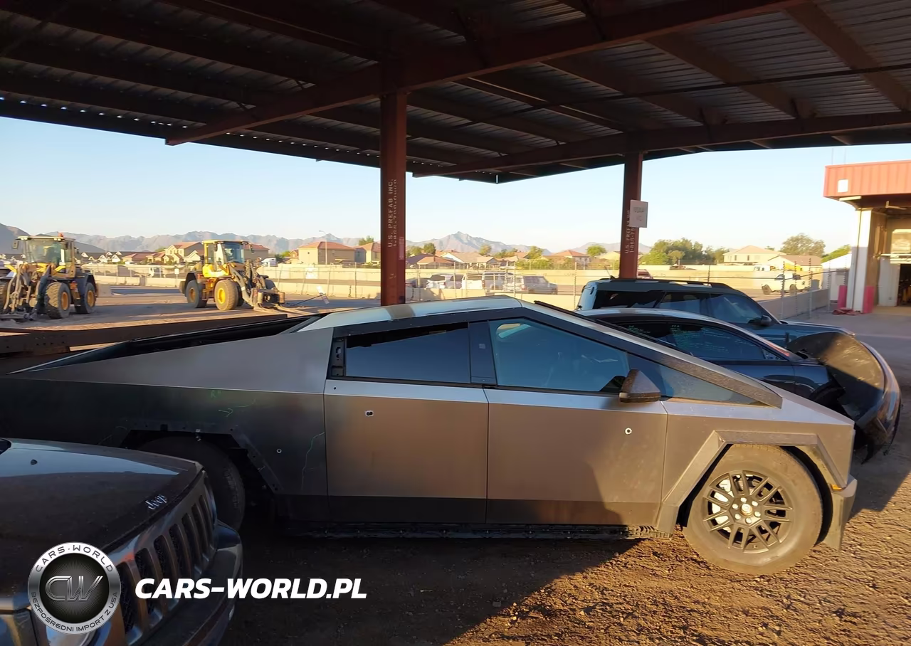 2025 Tesla Cybertruck All-Wheel Drive VIN:7G2CEHED2SA073216 - 14