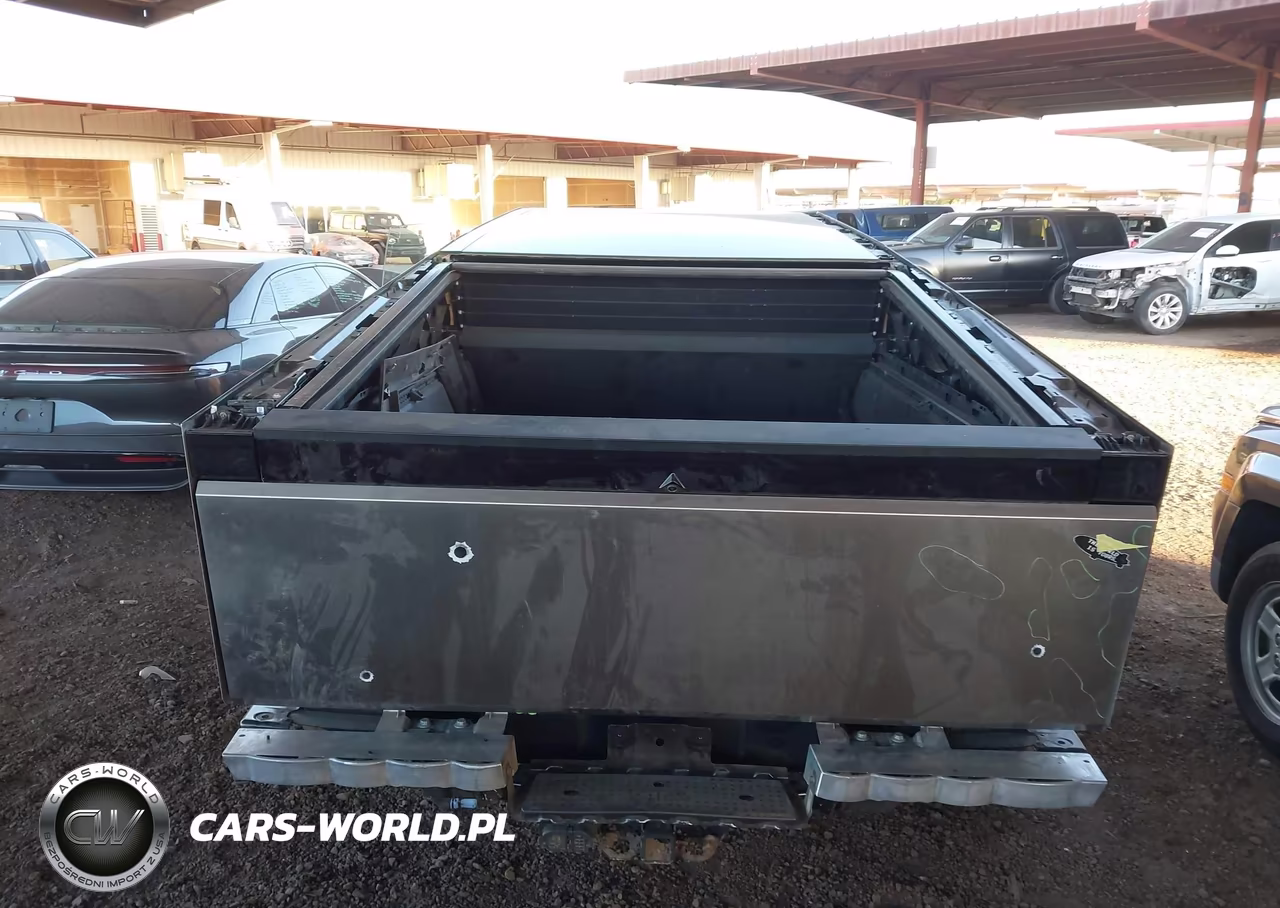 2025 Tesla Cybertruck All-Wheel Drive VIN:7G2CEHED2SA073216 - 17