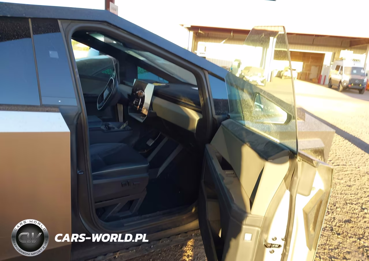 2025 Tesla Cybertruck All-Wheel Drive VIN:7G2CEHED2SA073216 - 5