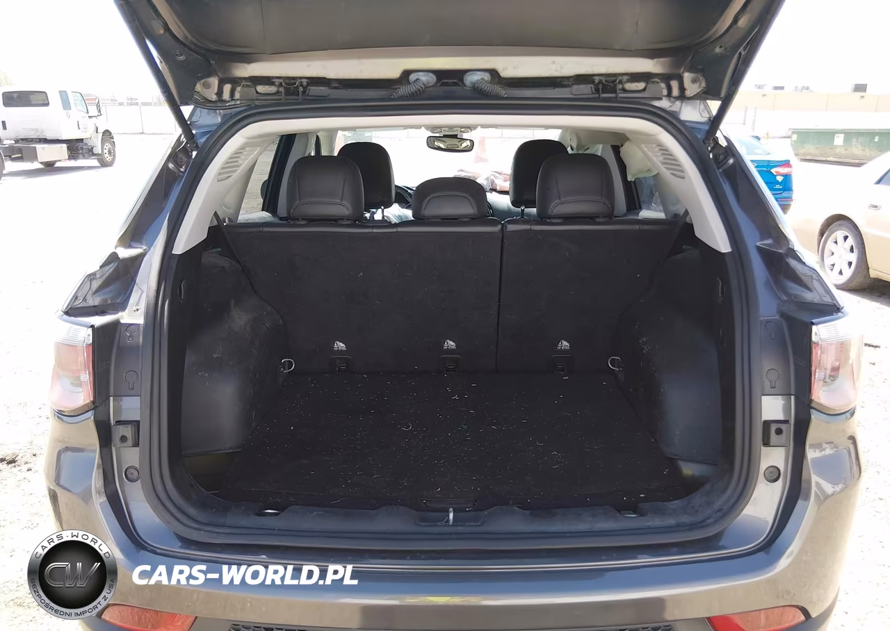 2018 Jeep Compass Limited 4X4 VIN:3C4NJDCB6JT255893 - 16