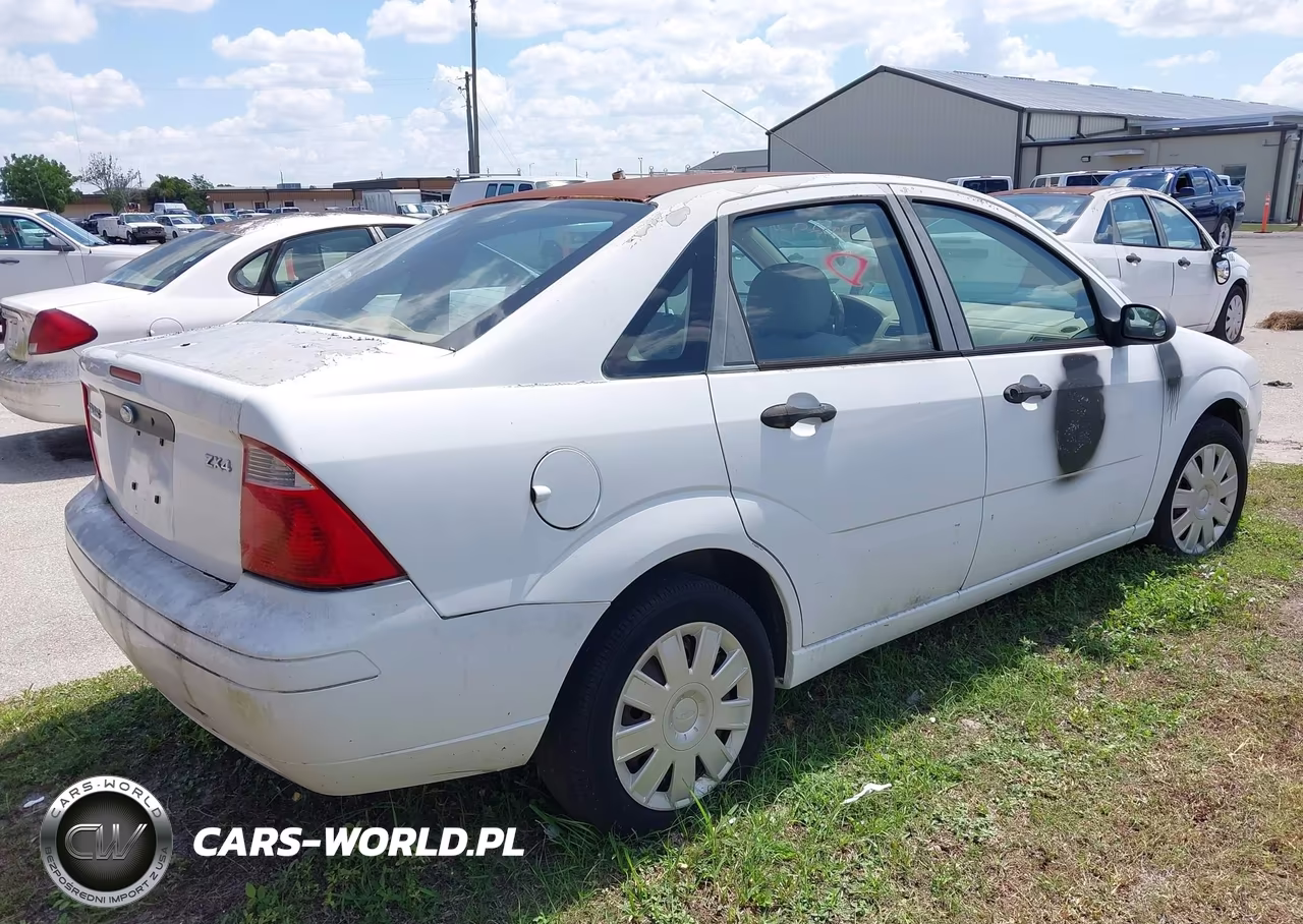 2005 Ford Focus Zx4 VIN:1FAFP34N85W192047 - 4