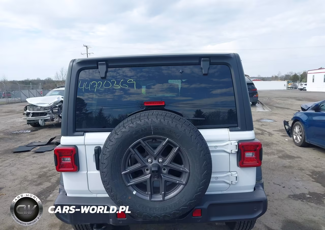 2025 Jeep Wrangler 4-Door Summit 4X4 VIN:1C4PJXDG1SW659653 - 16