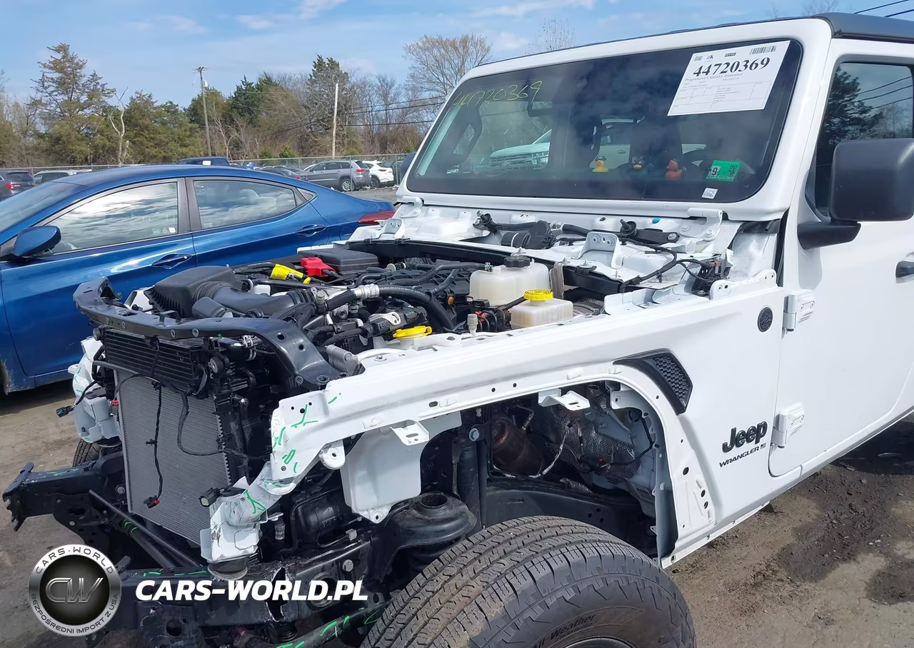 2025 Jeep Wrangler 4-Door Summit 4X4 VIN:1C4PJXDG1SW659653 - 6