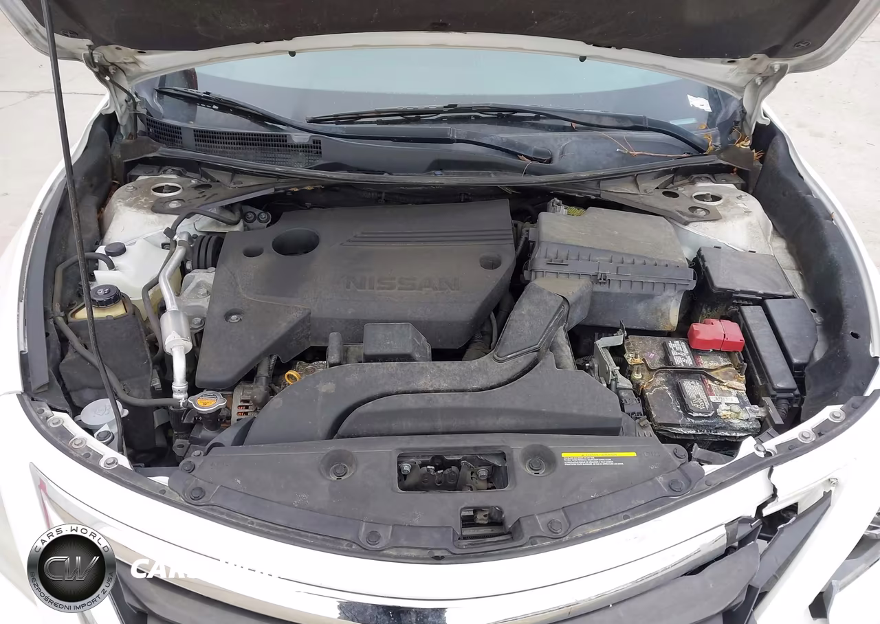 2015 Nissan Altima 2.5 S VIN:1N4AL3AP7FN915096 - 10