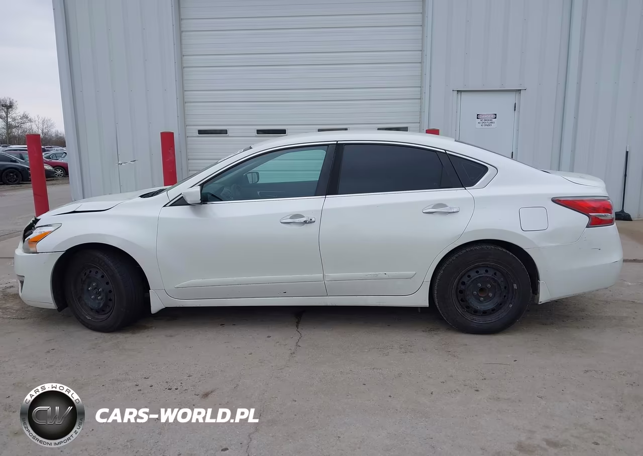 2015 Nissan Altima 2.5 S VIN:1N4AL3AP7FN915096 - 13