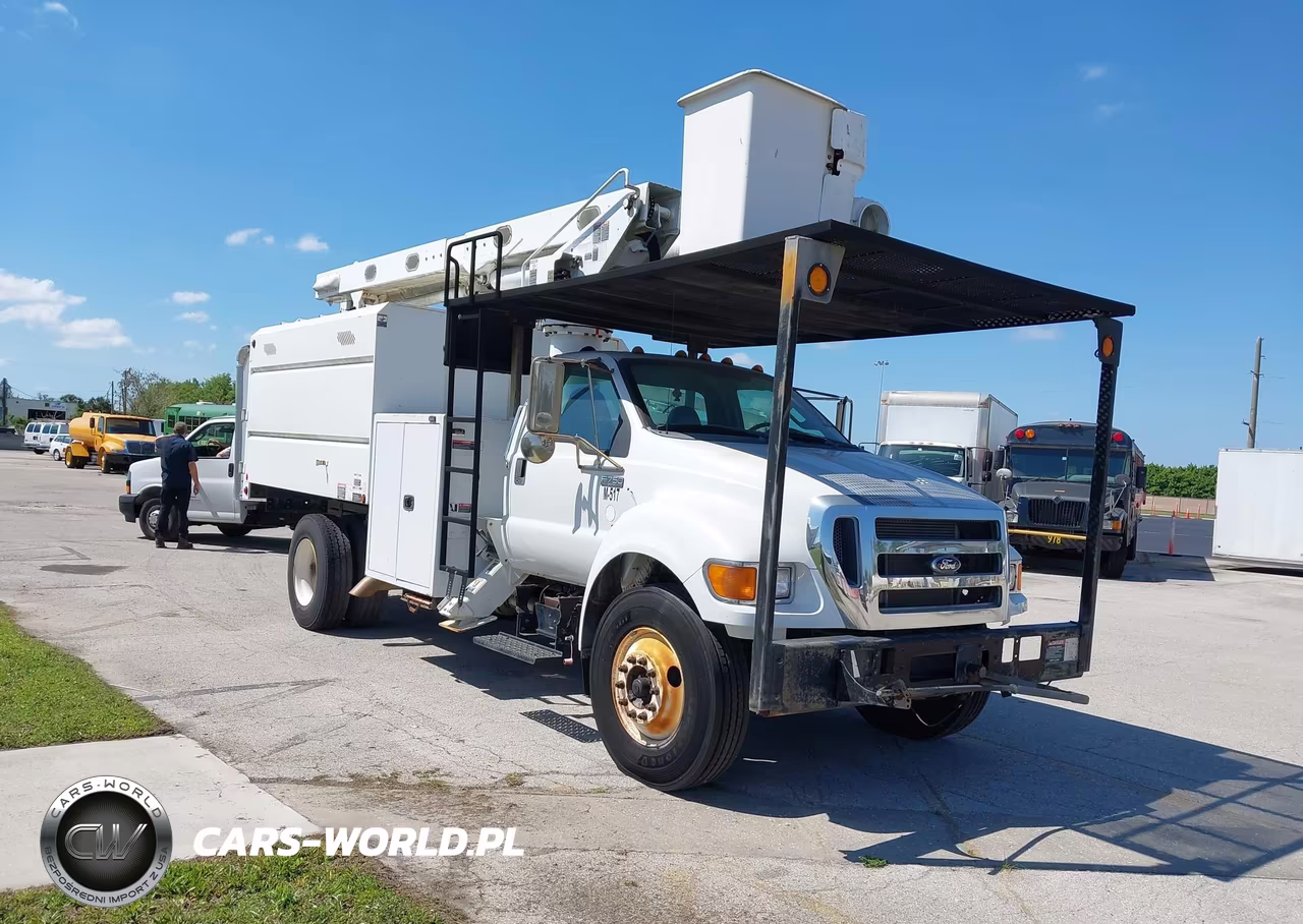 2013 Ford F-750 Xl-Xlt