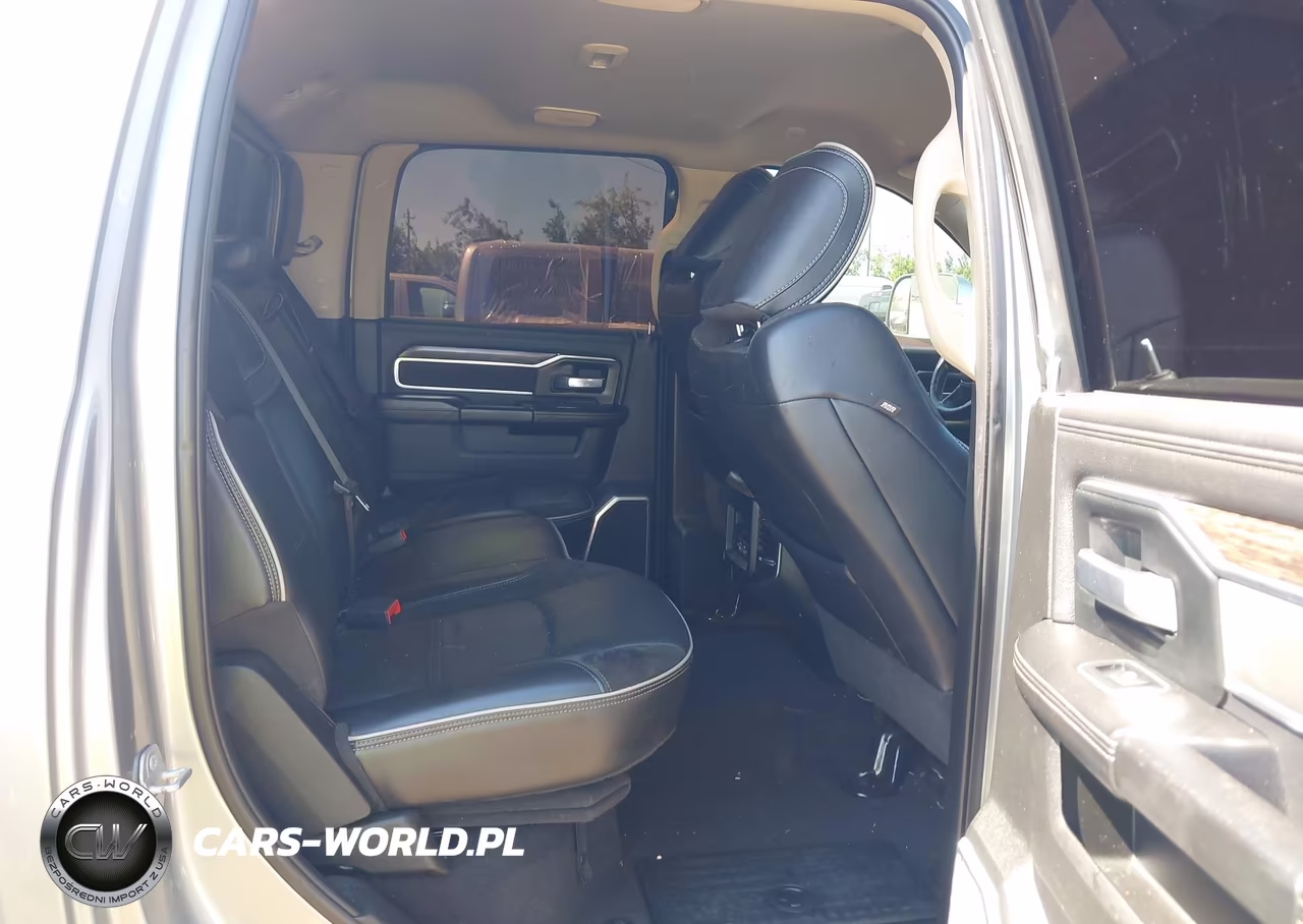 2021 Ram 3500 Laramie 4X4 8' Box VIN:3C63RRJL0MG550257 - 6
