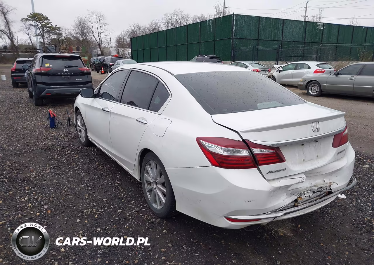 2017 Honda Accord Sport VIN:1HGCR2F50HA283069 - 3