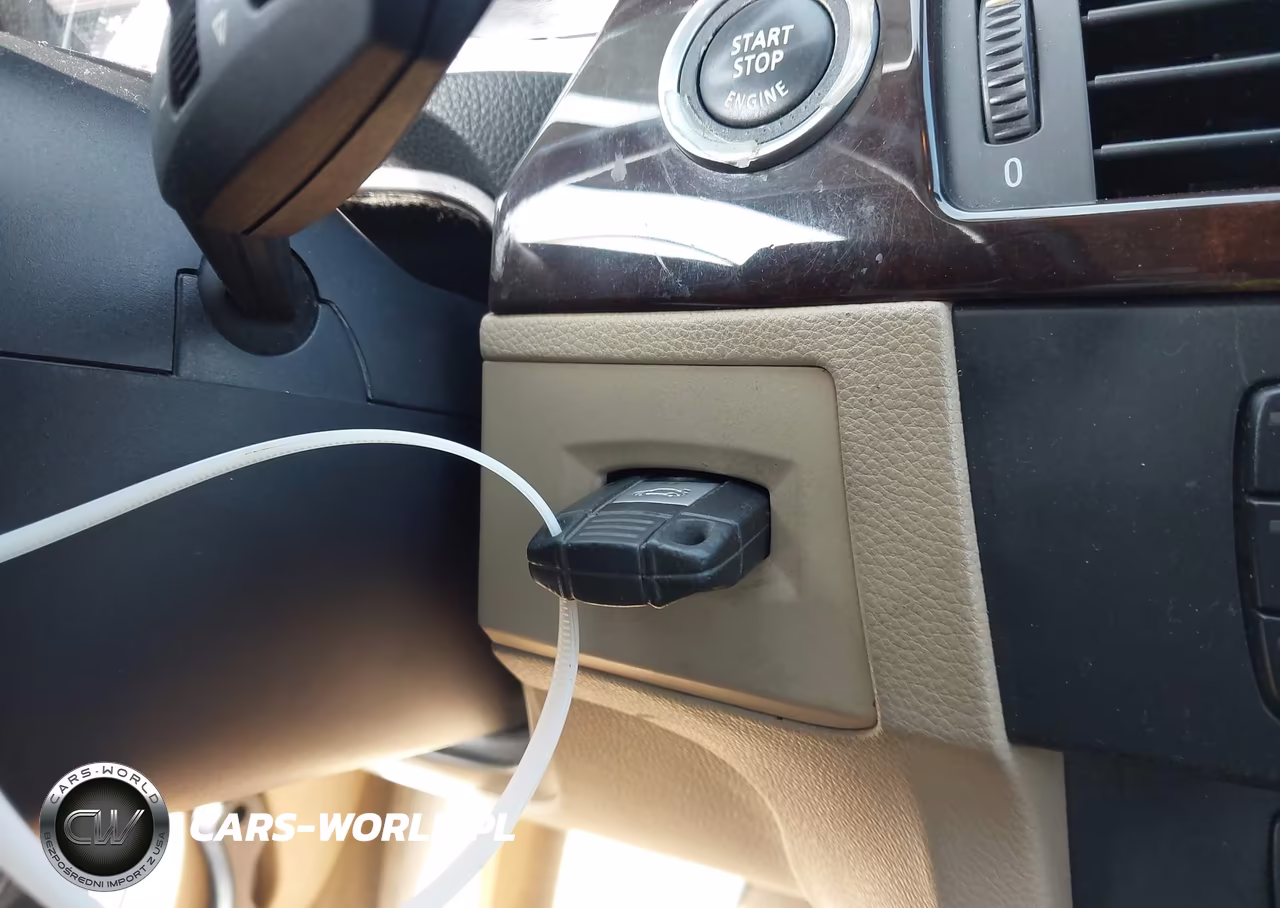 2011 BMW 328I VIN:WBAPH5C56BA444389 - 11