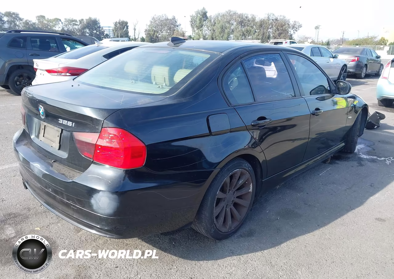 2011 BMW 328I VIN:WBAPH5C56BA444389 - 4