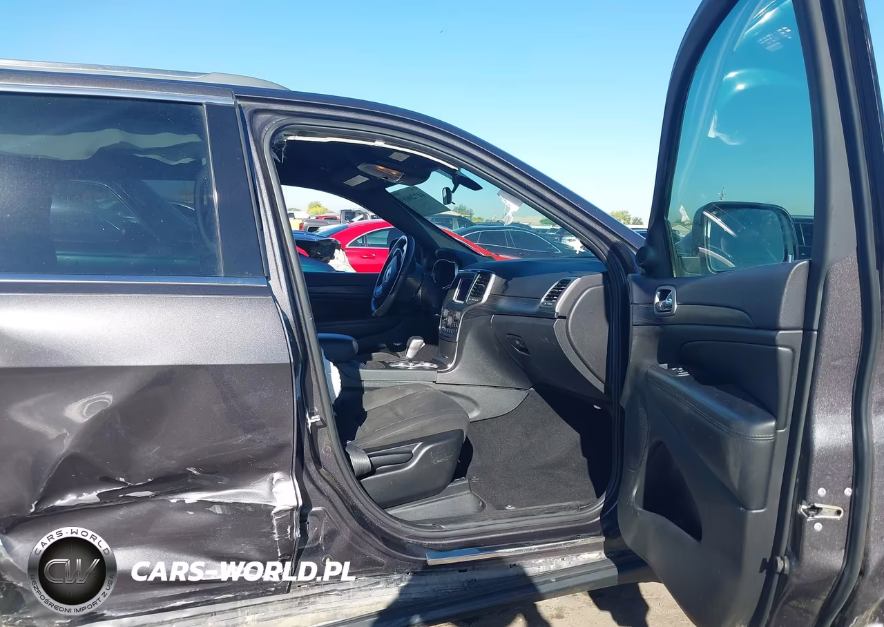 2019 Jeep Grand Cherokee Laredo E 4X4 VIN:1C4RJFAG9KC784229 - 5
