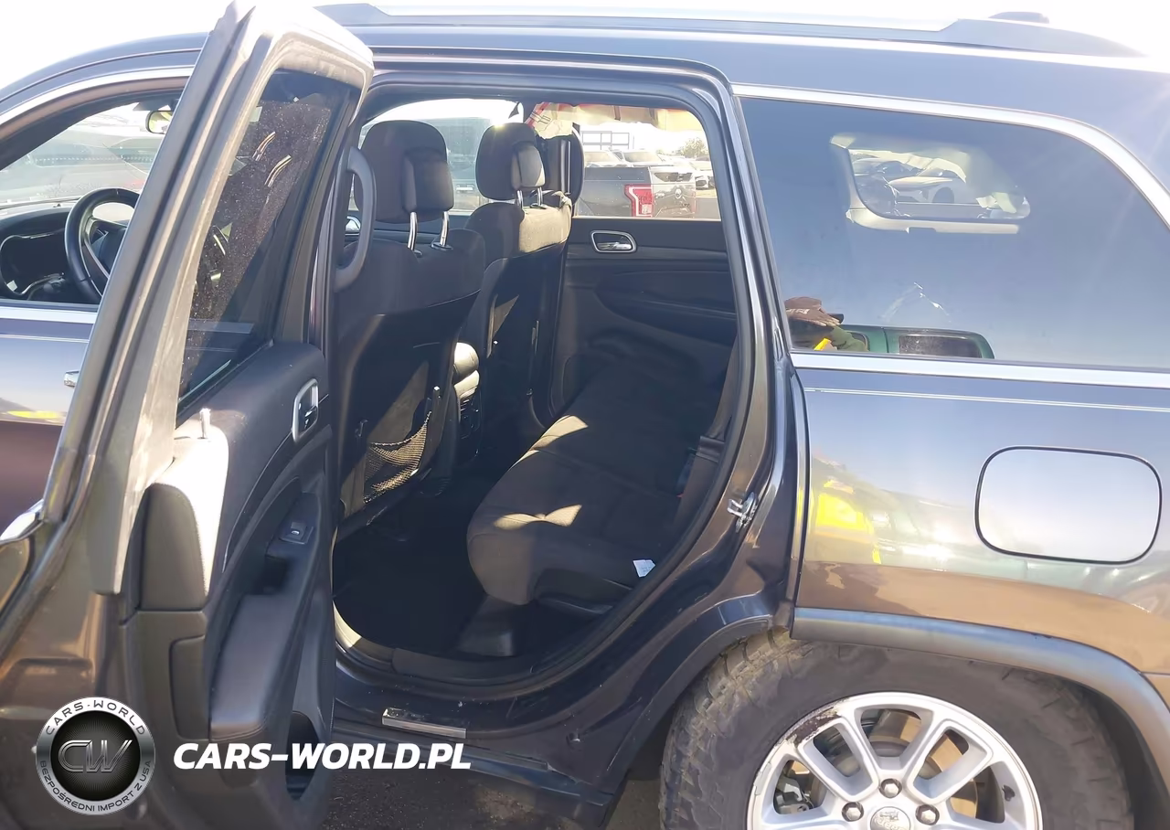 2019 Jeep Grand Cherokee Laredo E 4X4 VIN:1C4RJFAG9KC784229 - 8