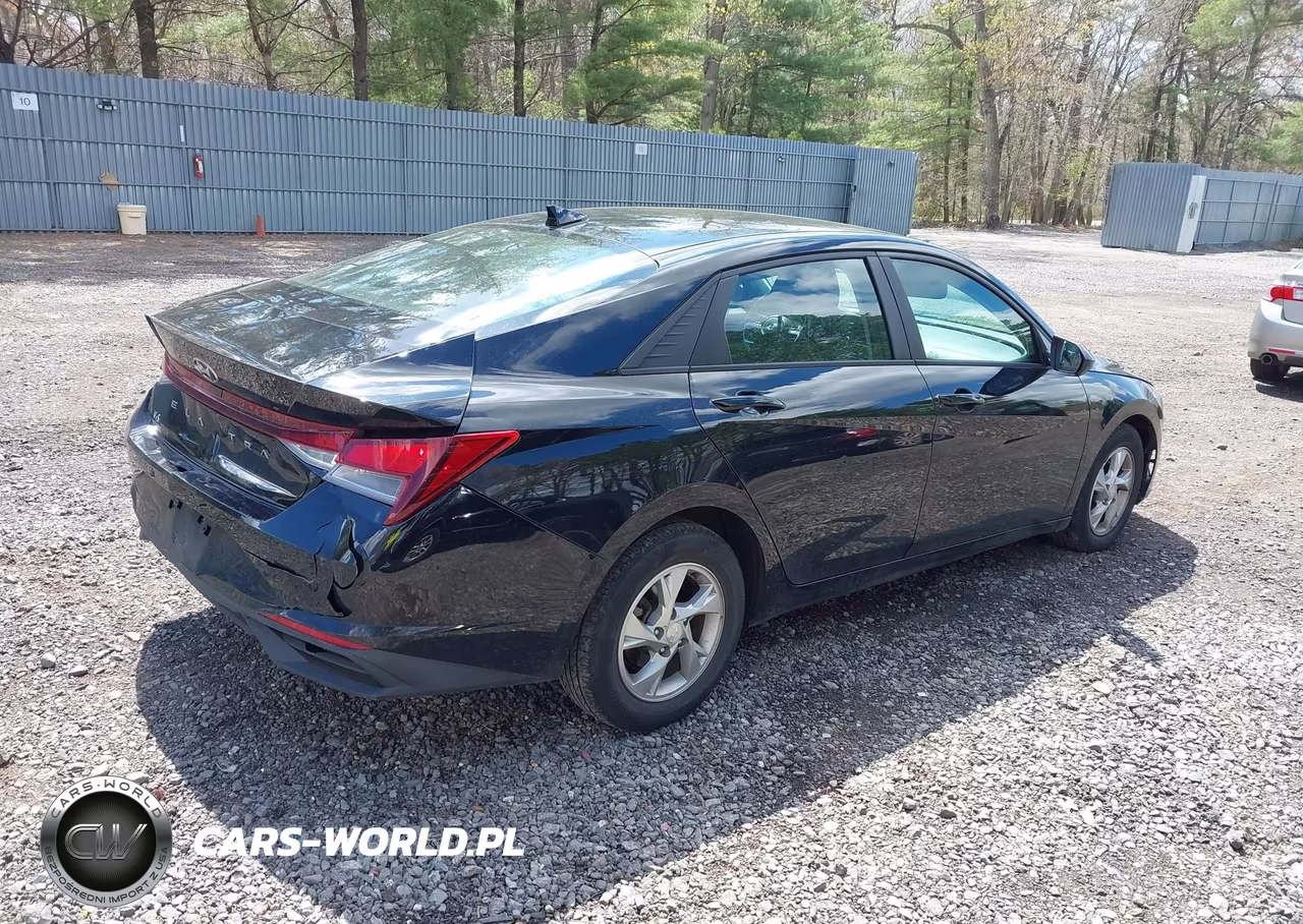 2021 Hyundai Elantra Se VIN:KMHLL4AG4MU173179 - 4