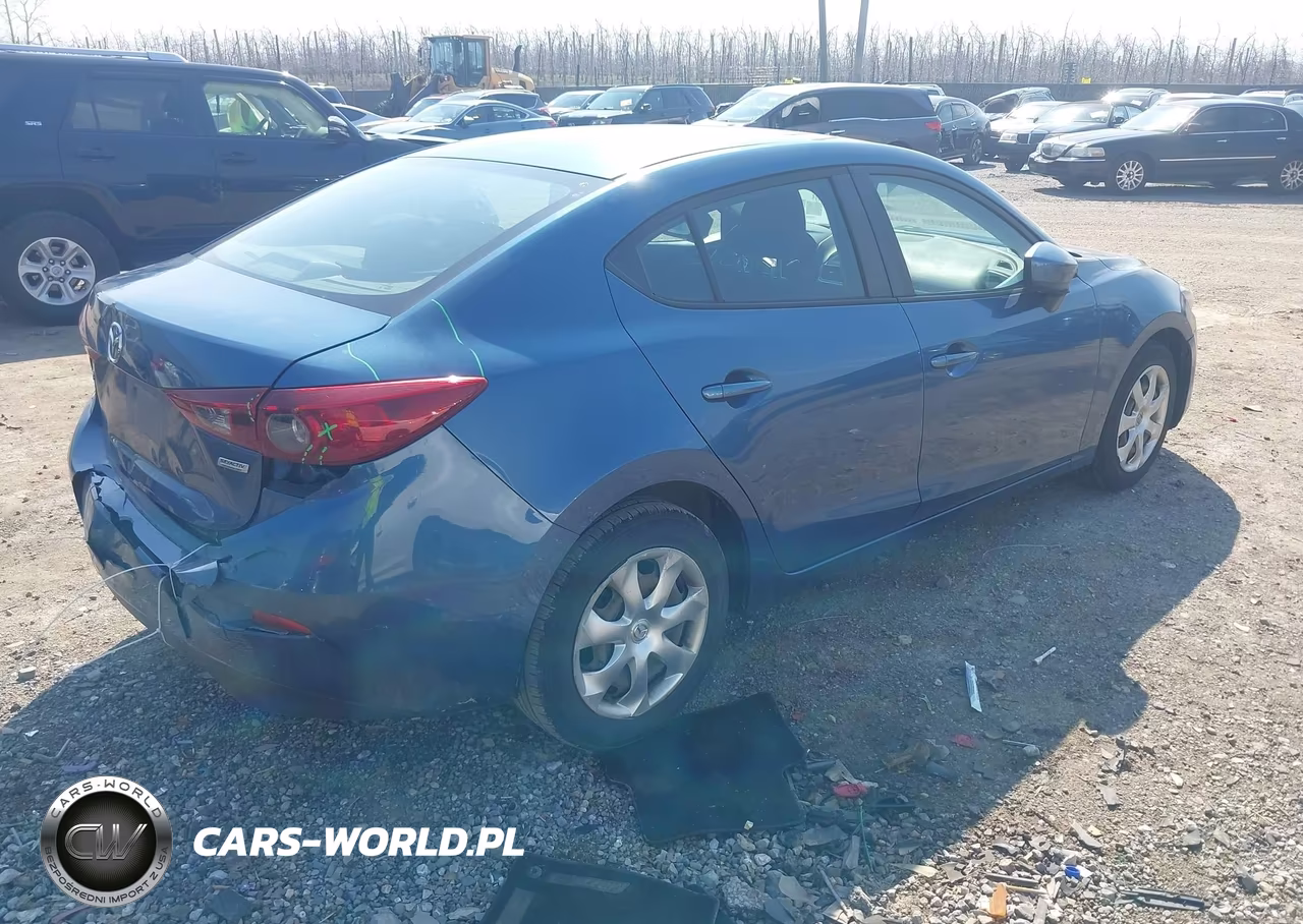 2017 Mazda Mazda3 Sport VIN:3MZBN1U73HM116659 - 4
