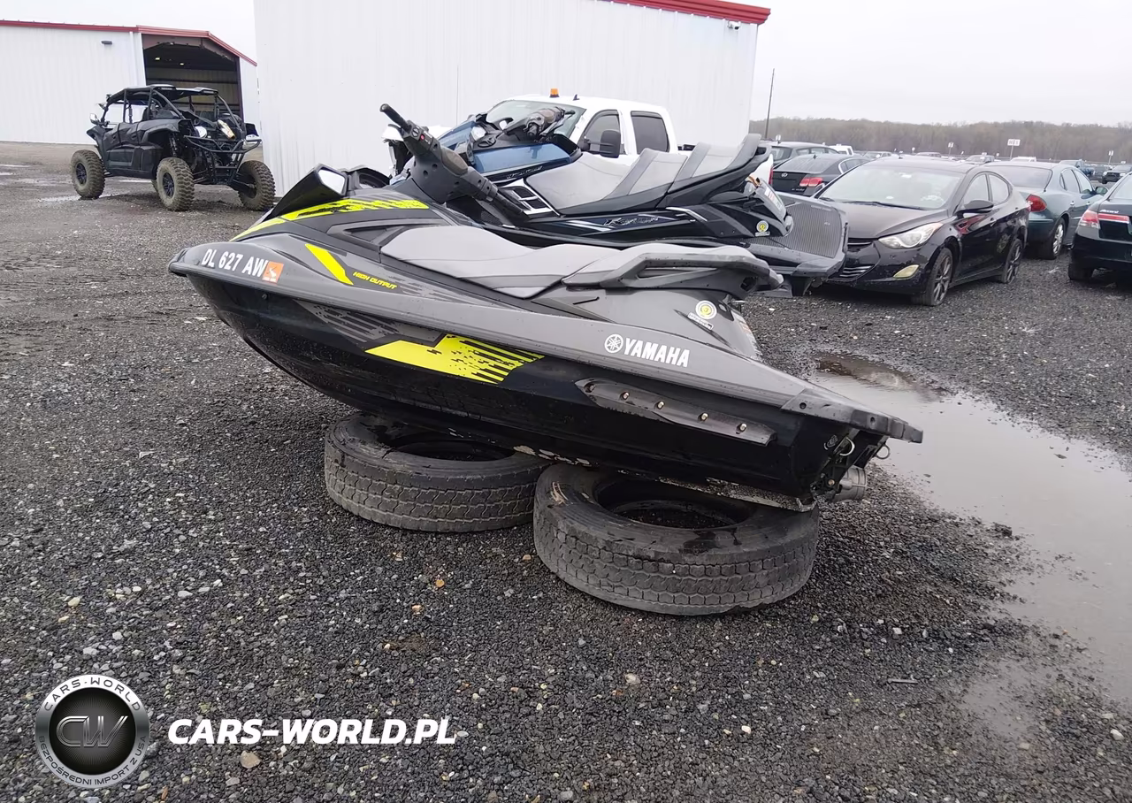 2015 Yamaha Vx110 Deluxe VIN:YAMA1947E515 - 3