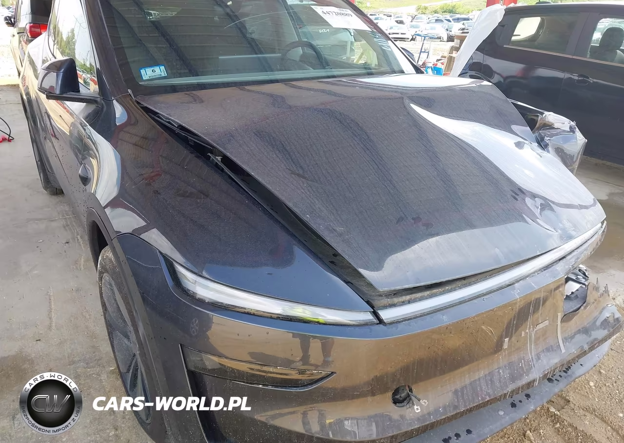 2026 Tesla Model Y VIN:7SAYGDEE0TA411477 - 12