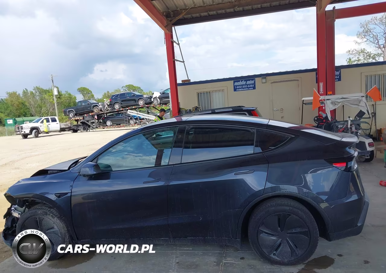 2026 Tesla Model Y VIN:7SAYGDEE0TA411477 - 16